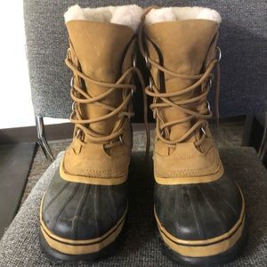 Sorel boots size 9